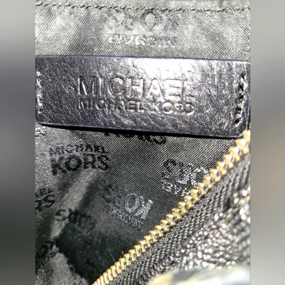 Michael Kors black monogram tote - Picture 3 of 15